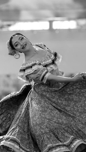 The beauty 🌺 of our culture!

La Danza Mexicana 🇲🇽 Dodgers Stadium 

Beautiful Souls ✨

🎥 @javier___castellanos