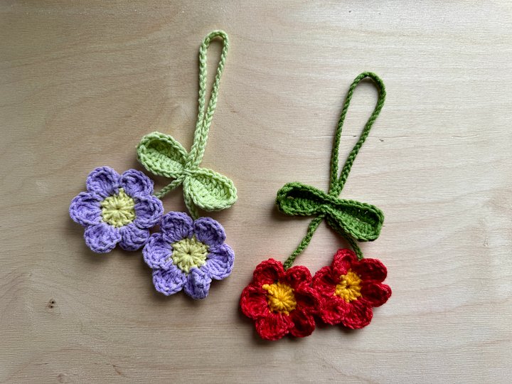 Flower Bag Charm Crochet Pattern product image (1)