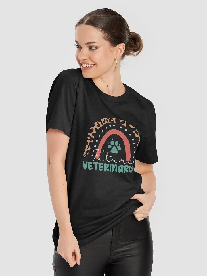 "Future veterinarian-Rainbow" t-shirt product image (2)