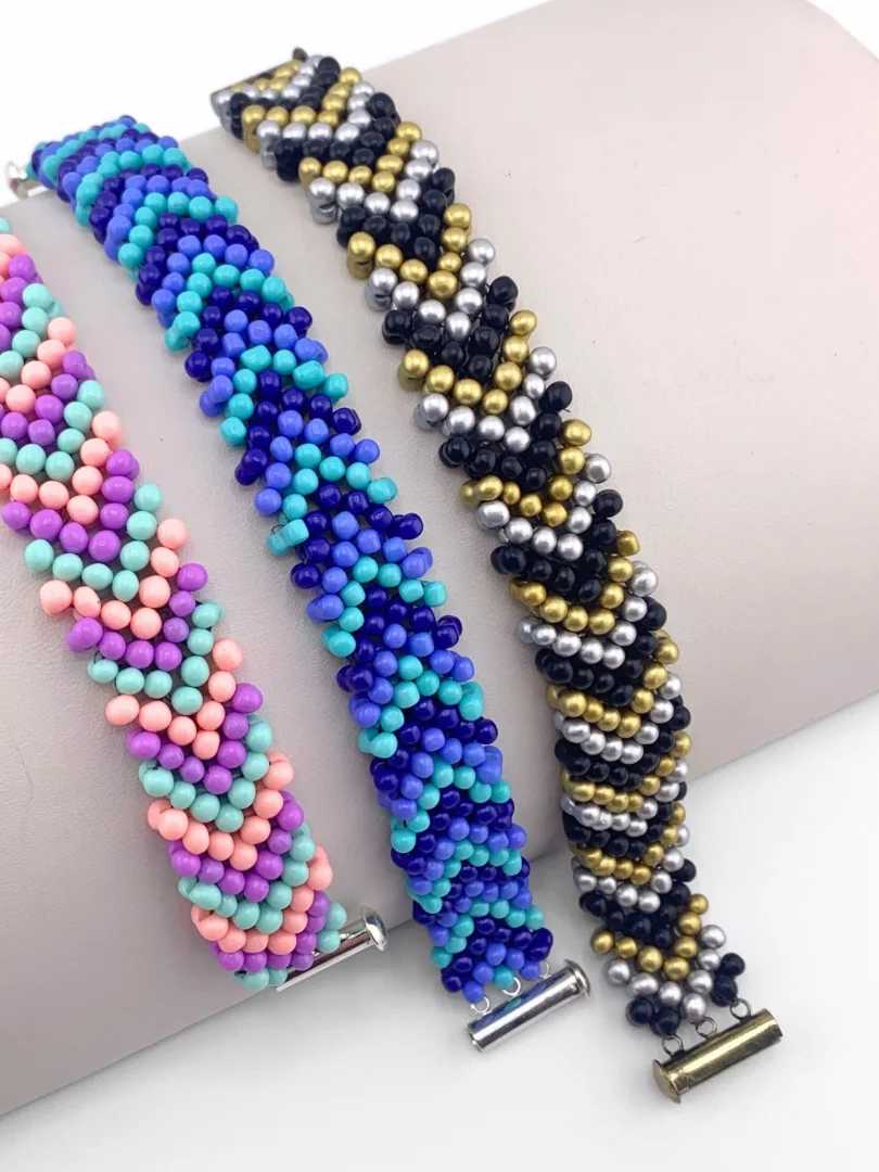 Chevron Peanut Bead Bracelet - Black/Gold product image (3)