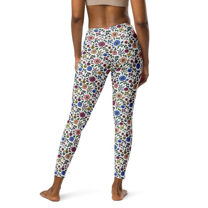 Floral Yoga Leggings – High-Waisted, Flexible & Flattering product image (2)