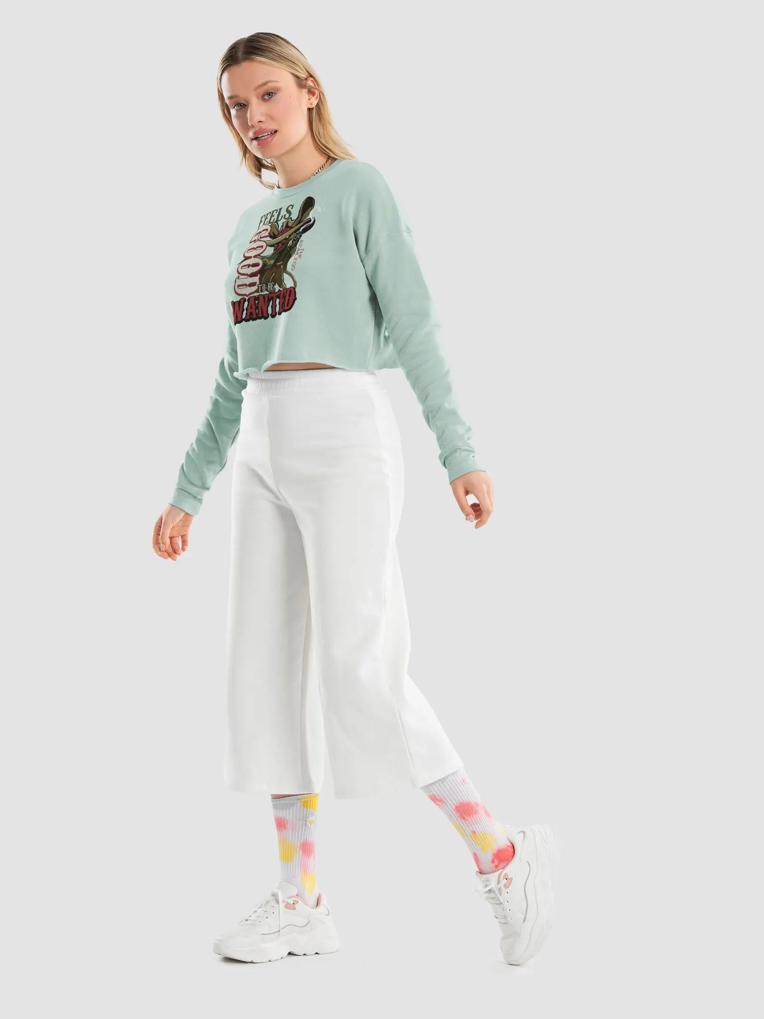 WANTED crop hoodie product image (36)