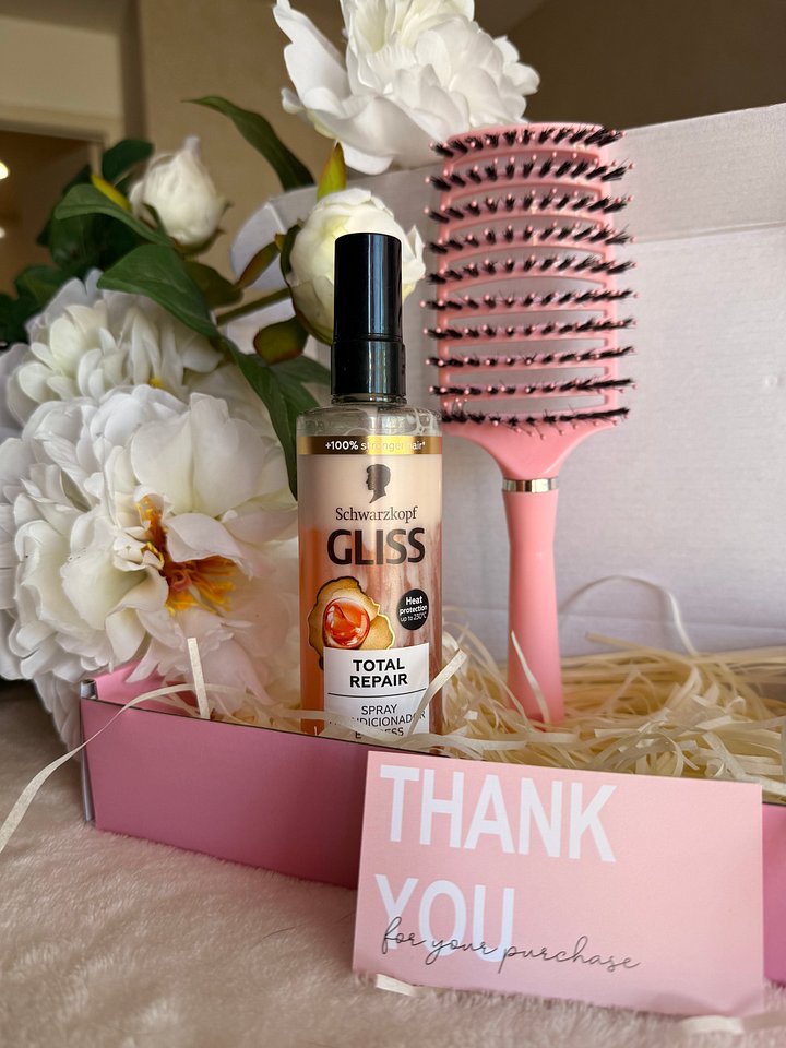 Gift Box: My Favorite Pink Hairbrush + Total Hair Repair Spray Conditioner product image (2)