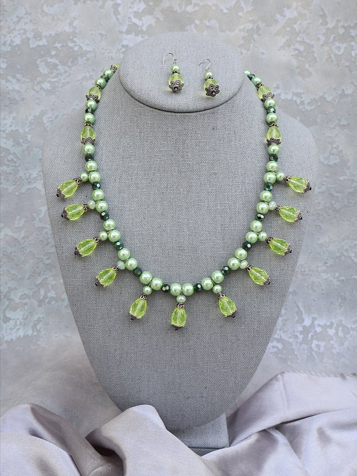 Vaseline/Uranium Czech Glass Necklace and Earrings product image (1)