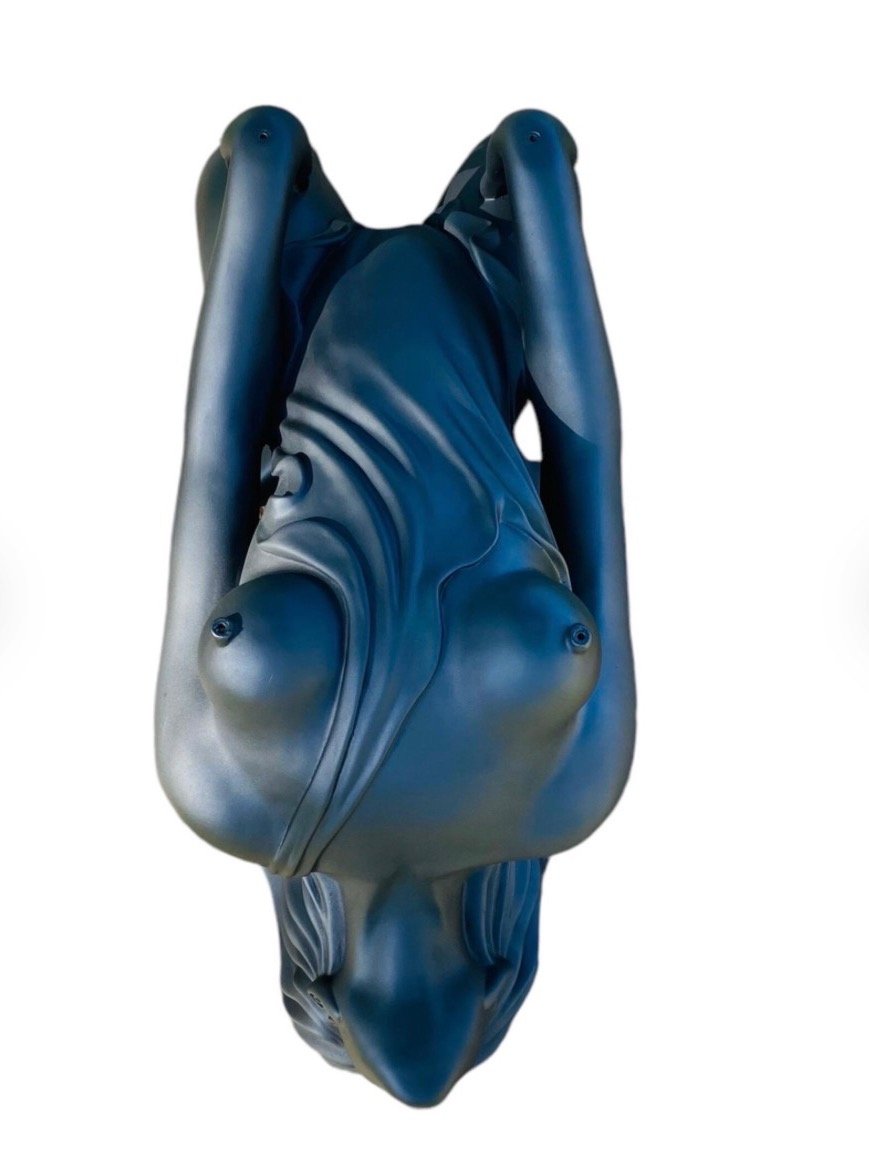 Woman Table product image (8)