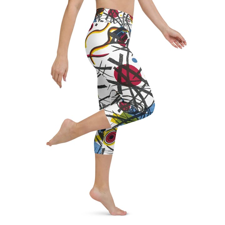 Abstract Lithographic Pattern Design Yoga Capri Legging - V3 product image (2)