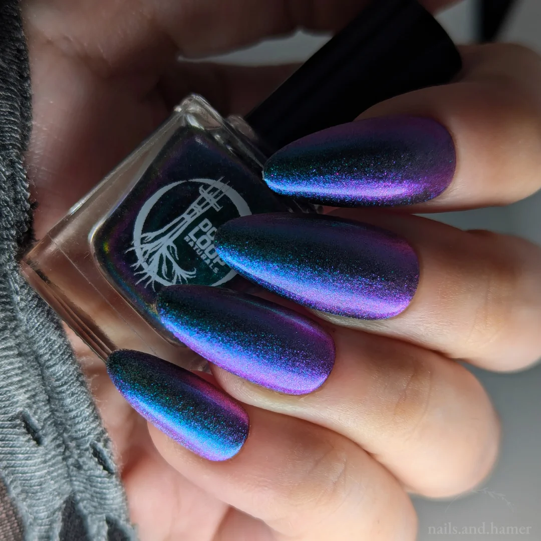 THE DEVASTATING TRUTH - Green Teal Indigo Violet Multichrome Nail Polish product image (4)