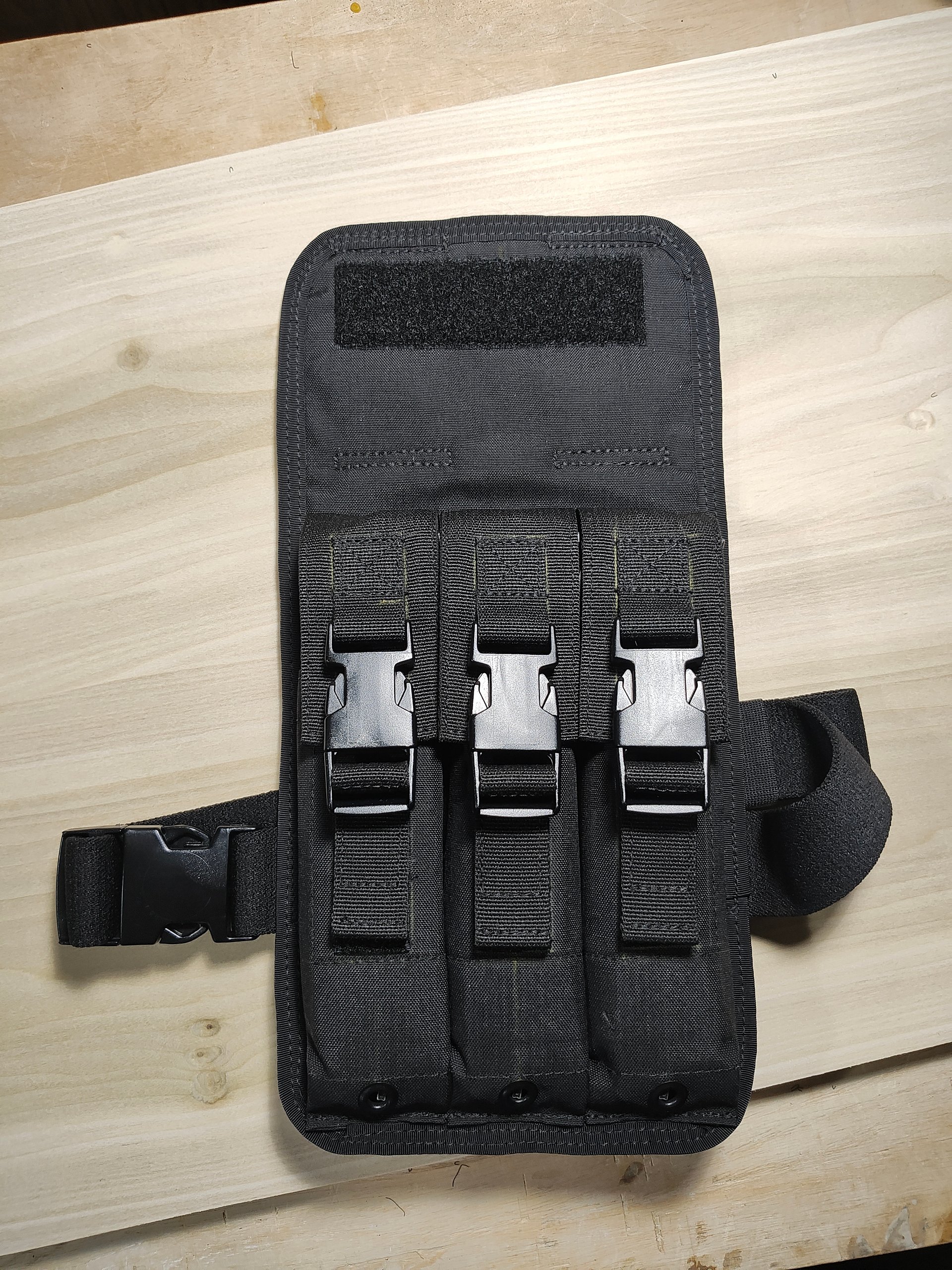 'Ready to ship' Gen-1 Drop leg MP5 Pouch, Black product image (2)
