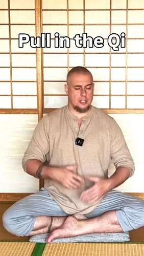 Pull in the Qi - but not literally! 

#qigong #breathe #neigong #meditation