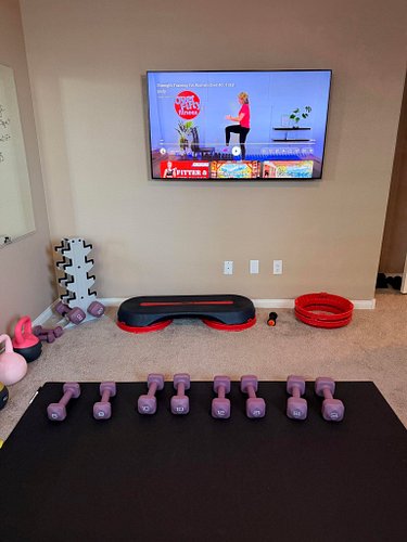 I absolutely love my home gym. ￼ And there are so many different ways I can work out. I enjoy mixing it up.
