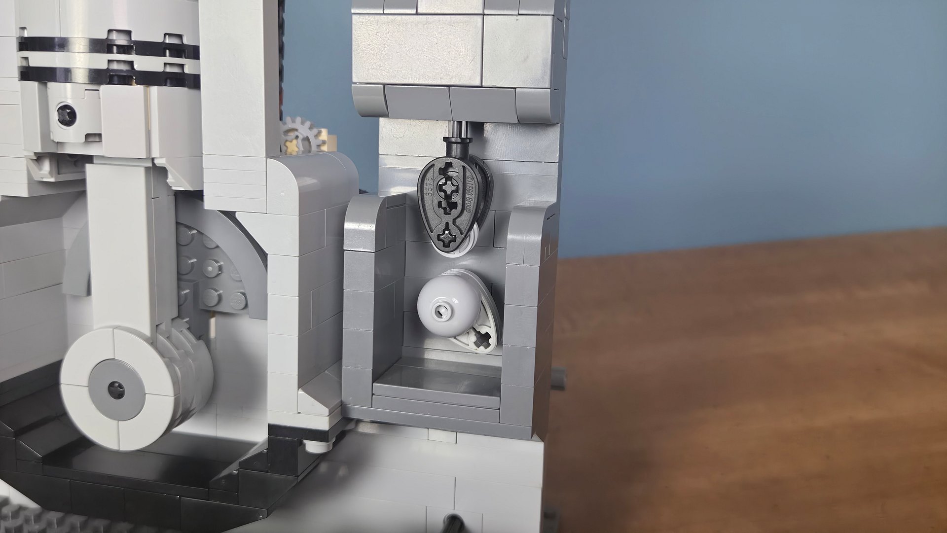 Diesel 2-Stroke Explainer Engine MOC Instructions product image (4)