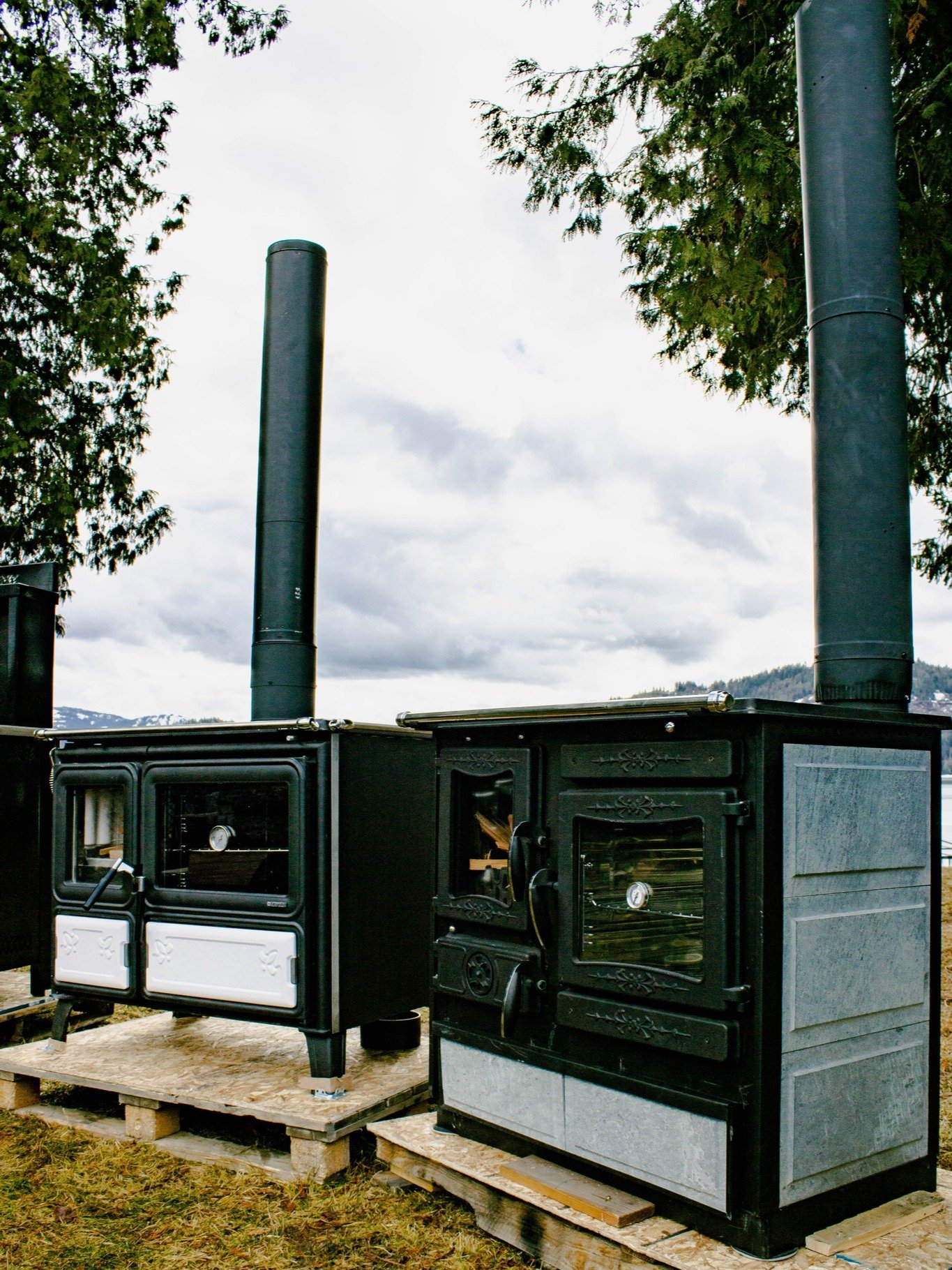 Guliver Wood Burning Cook Stove by Guca Soapstone Right Hand Flue product image (5)