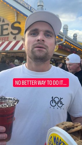 No better way to do it… @mnstatefair 

#minnesota #mnstatefair