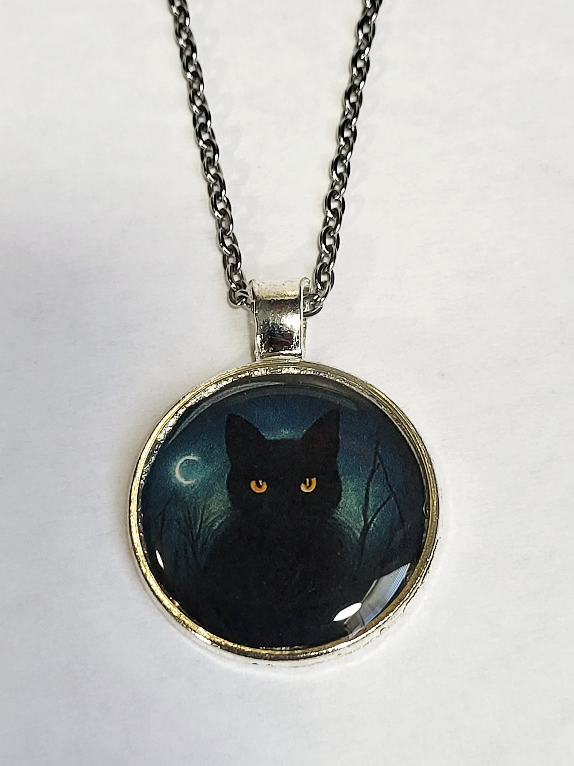 Familiar's Gaze Black Cat Pendant product image (1)