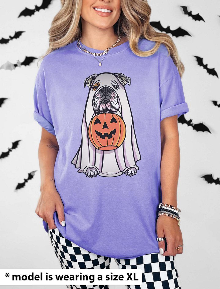 Funny Halloween English Bulldog(White) T-Shirt | Funny English Bulldog Wearing a Ghost Costume and Holding a Pumpkin Basket product image (2)