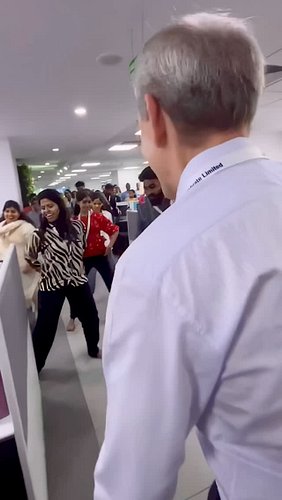 (SOUND UP) ol girl in the red said “yeeaaaah!” baby 🤣

Audio: “Ayy Ladies” by Travis Porter (@iamtravisporter)

Video: @thewh...