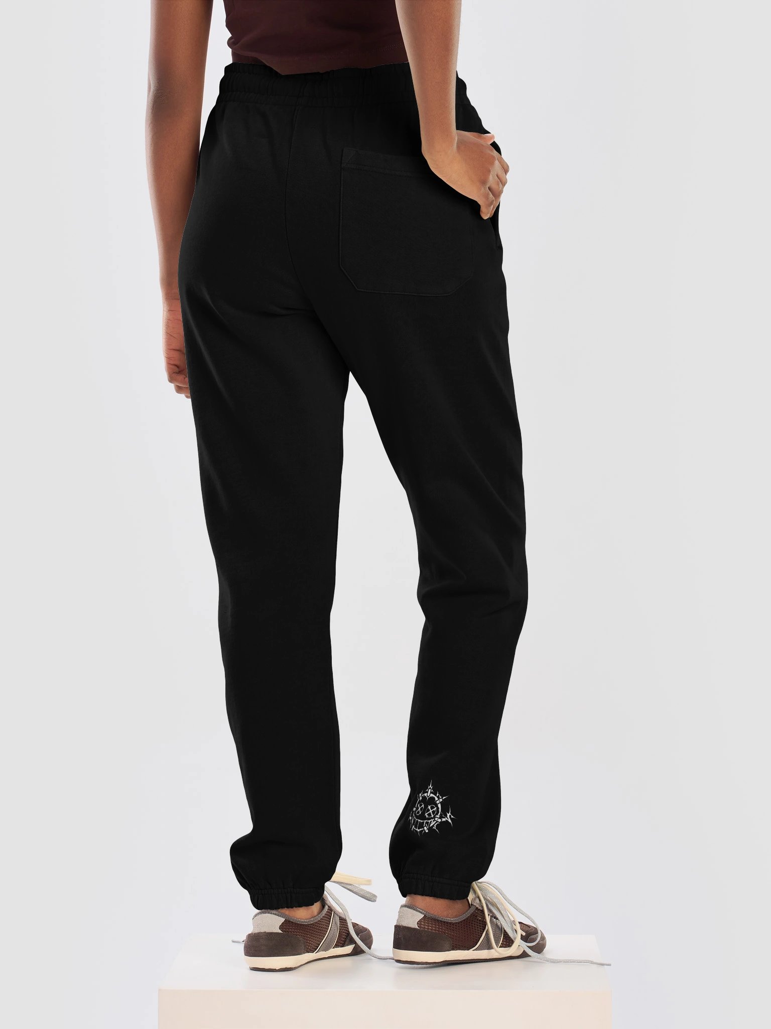𝐎𝐕𝐄𝐑𝐂𝐀𝐅𝐅𝐄𝐈𝐍𝐀𝐓𝐄𝐃 (Joggers) product image (8)