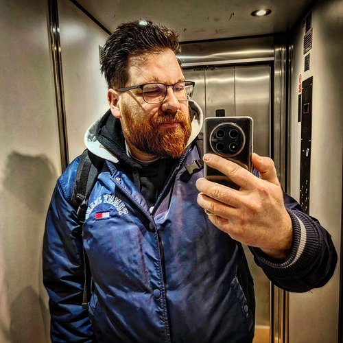 Je sobota 7:00 ráno a já už oblečený vyrážím do světa i když bych radši spal jsou věci, které mi prostě spát nedají. #trychta...