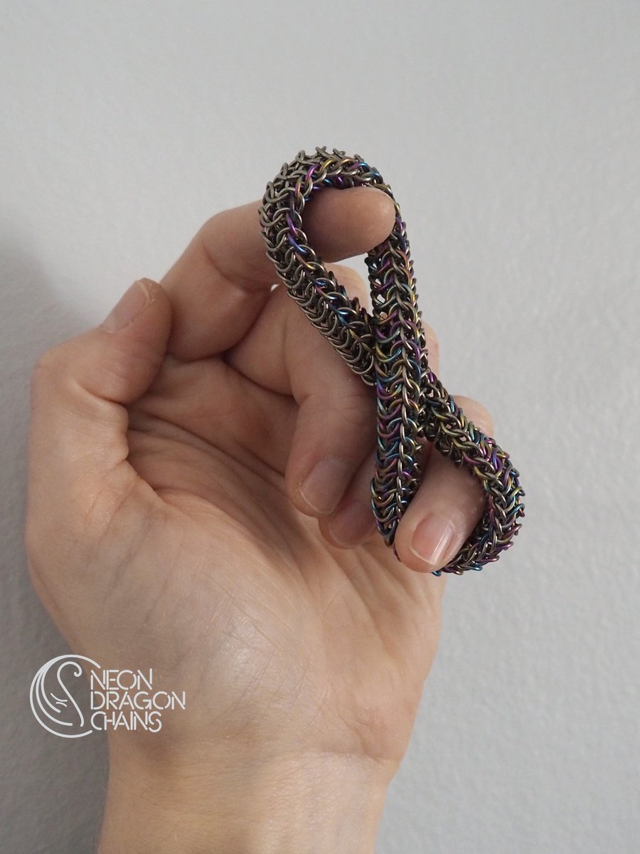 Mobius Fidget Toy / Rainbow Titanium product image (5)