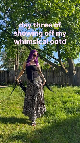 flowy skirt + shawl combo 🖤

#ootd #whimsical #whimsigoth #purplehair