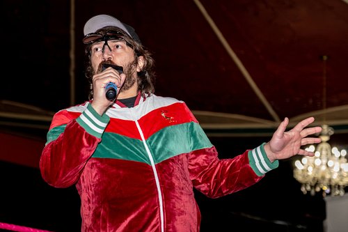 When you wear a festive velvet sweatsuit & a pair of flip up sunglasses, you get to do all sorts of cool things @demandlucha ...