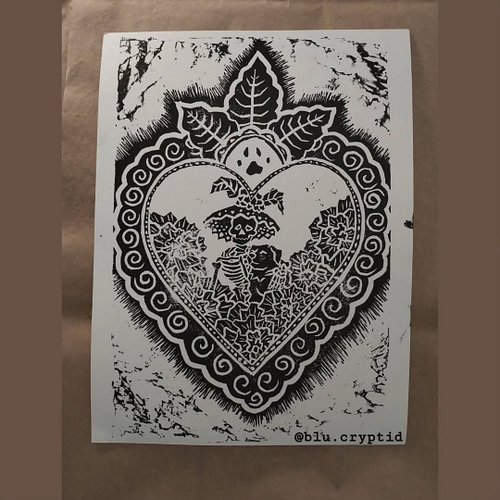 Linoleum stamp and print I made for the day of the dead altar decorations at my uni. 🏵💀🕯
•
•
•
#linoliumprint #carvedart #day...