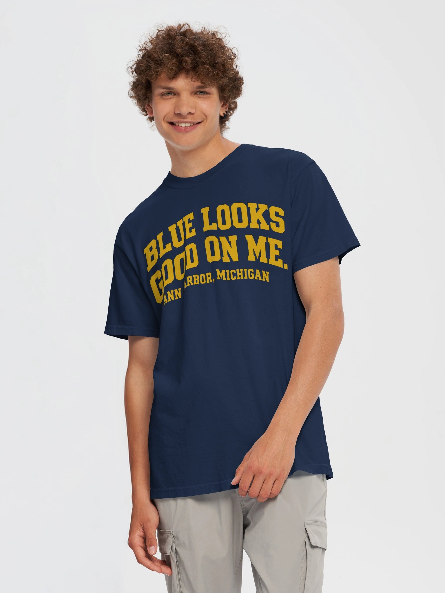 Michigan Blue Looks Good On Me T-Shirt product image (5)