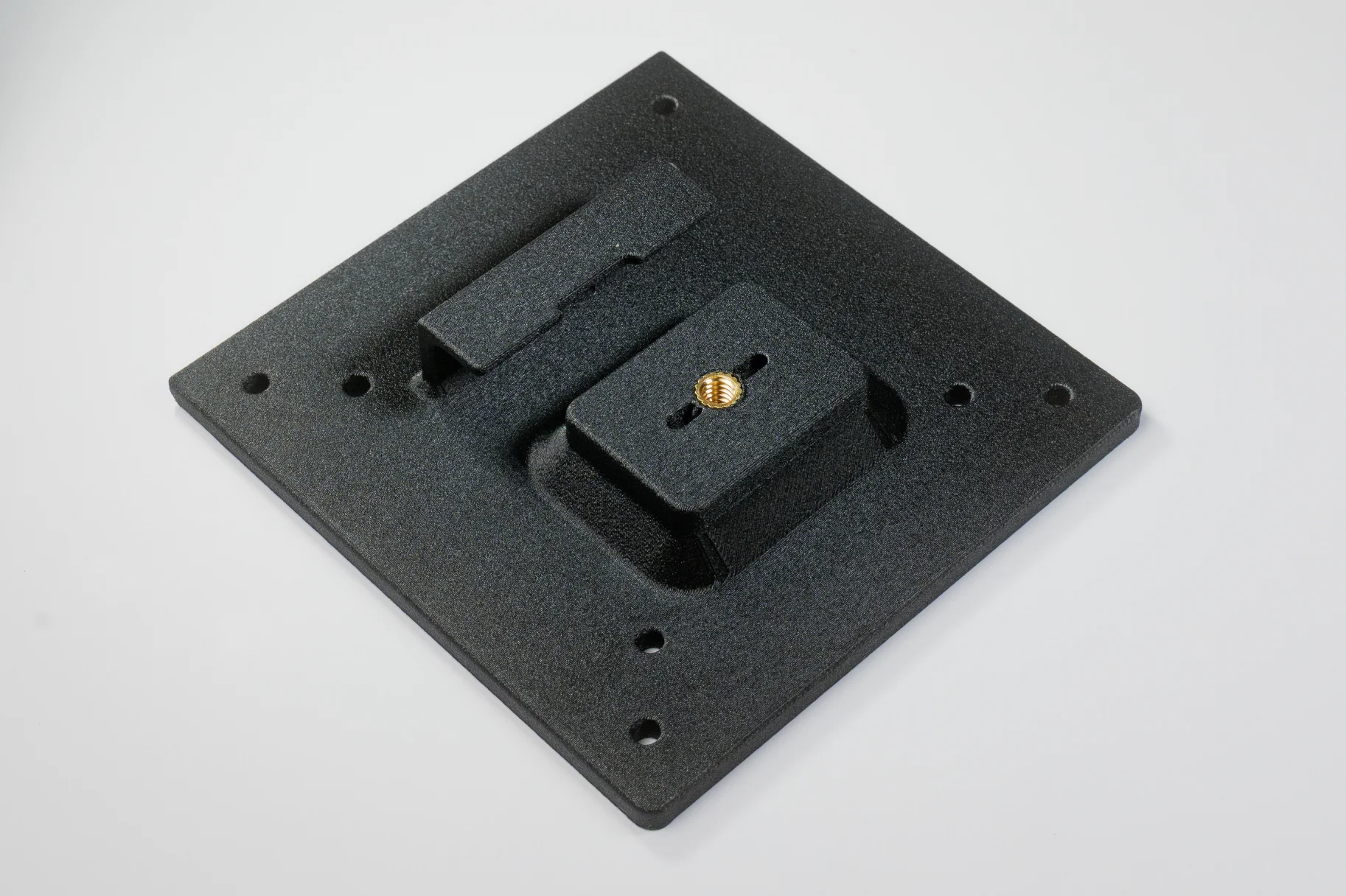 Portable Monitor 75+100mm VESA Adapter (4-Screw Version) product image (3)