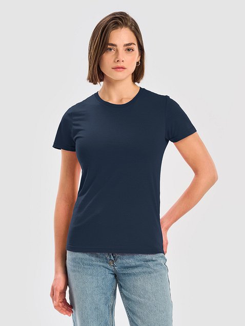 Photo showing Gildan Women's Basic Softstyle T-Shirt