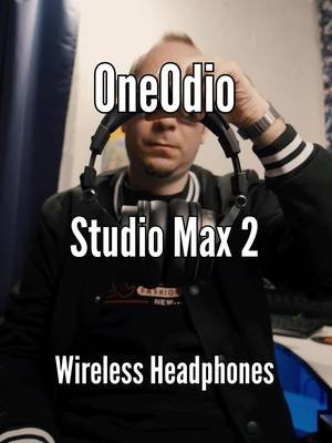 In this video i'm unboxing and using the new Studio Max 2 wireless headphones by OneOdio, for more watch the full video on my Youtube channel. #oneodiostudiomax2 #wirelessDJheadphones #lowlatencyheadphones #kshmr #9mslatency 