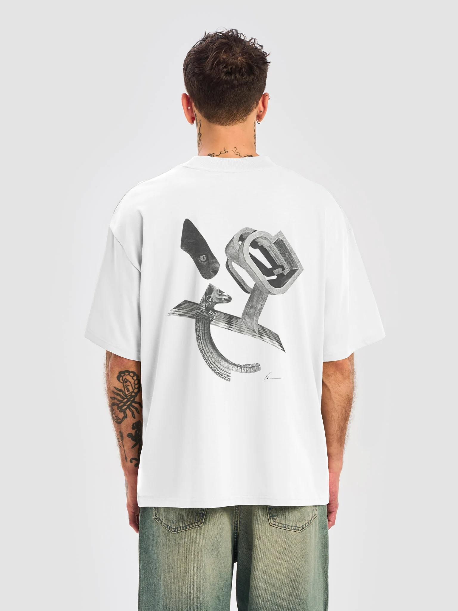 002 FRAGMENTATION UNISEX OVERSIZED T-SHIRT CT WT 26 product image (6)