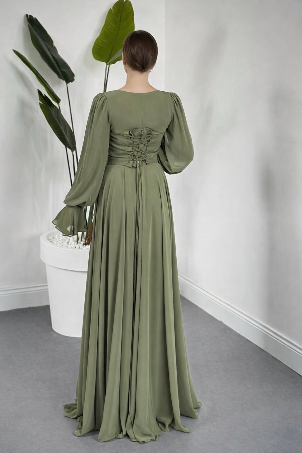 Luxury dress product image (2)