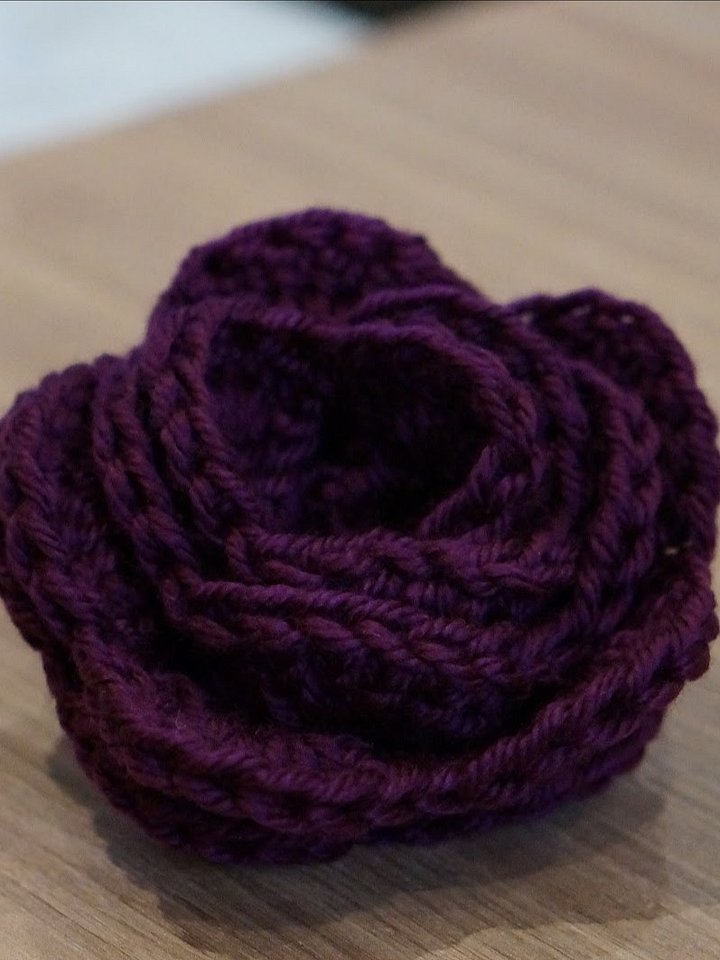 Crochet rose pattern product image (2)
