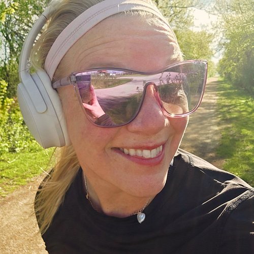 🏃‍♀️First long run of my training program done! Happy Friday!!

#run #running #healthy #mentalhealth