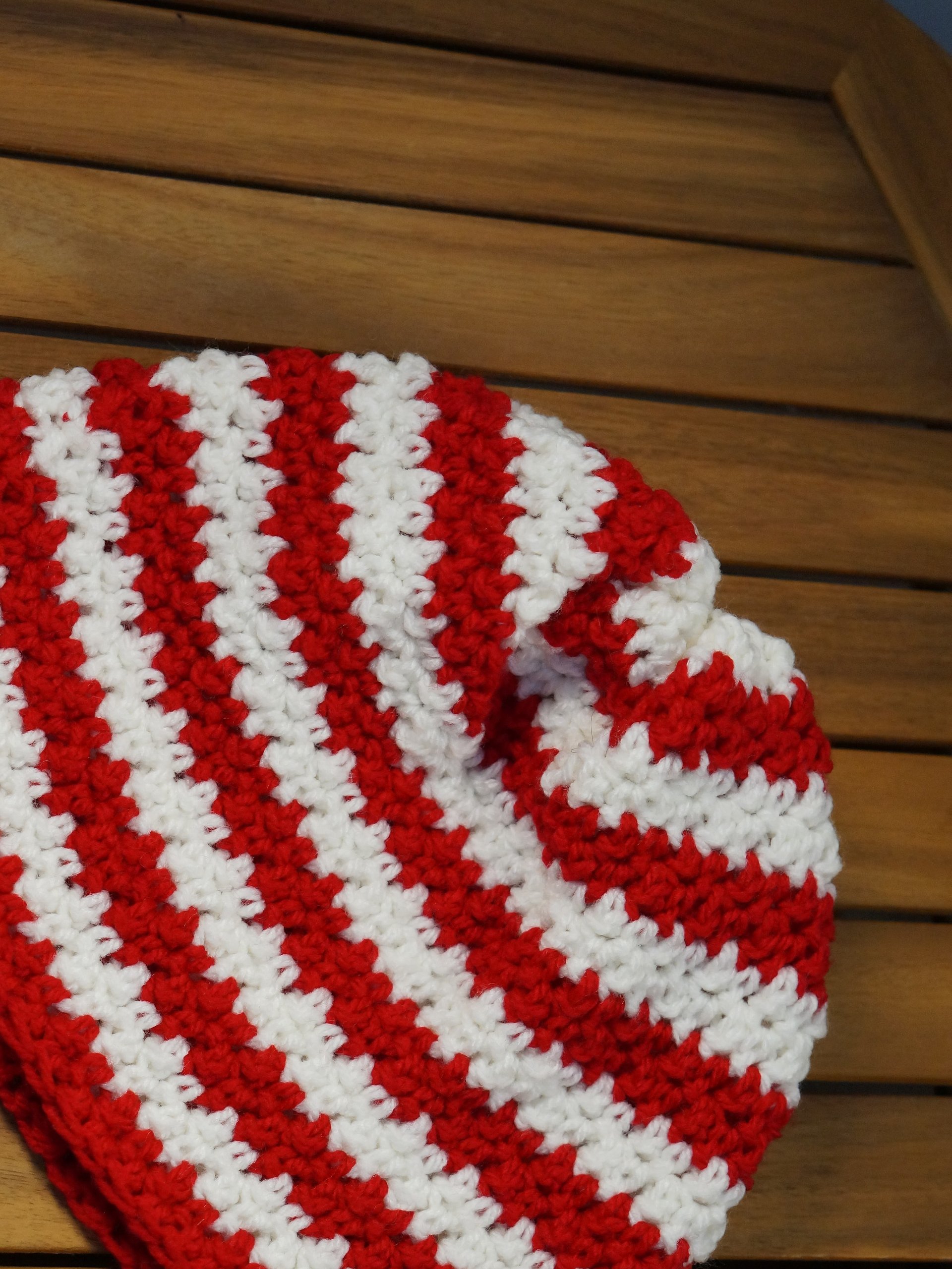 Houndstooth beanie crochet pattern product image (2)