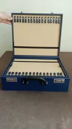 رتّب مجموعتك الفاخرة في شنطة واحدة.
شنطة Turkish Boxes بسعة 114 مسباح، تصميم تركي فاخر مع قفل سري بالأرقام وتنظيم داخلي عملي ...