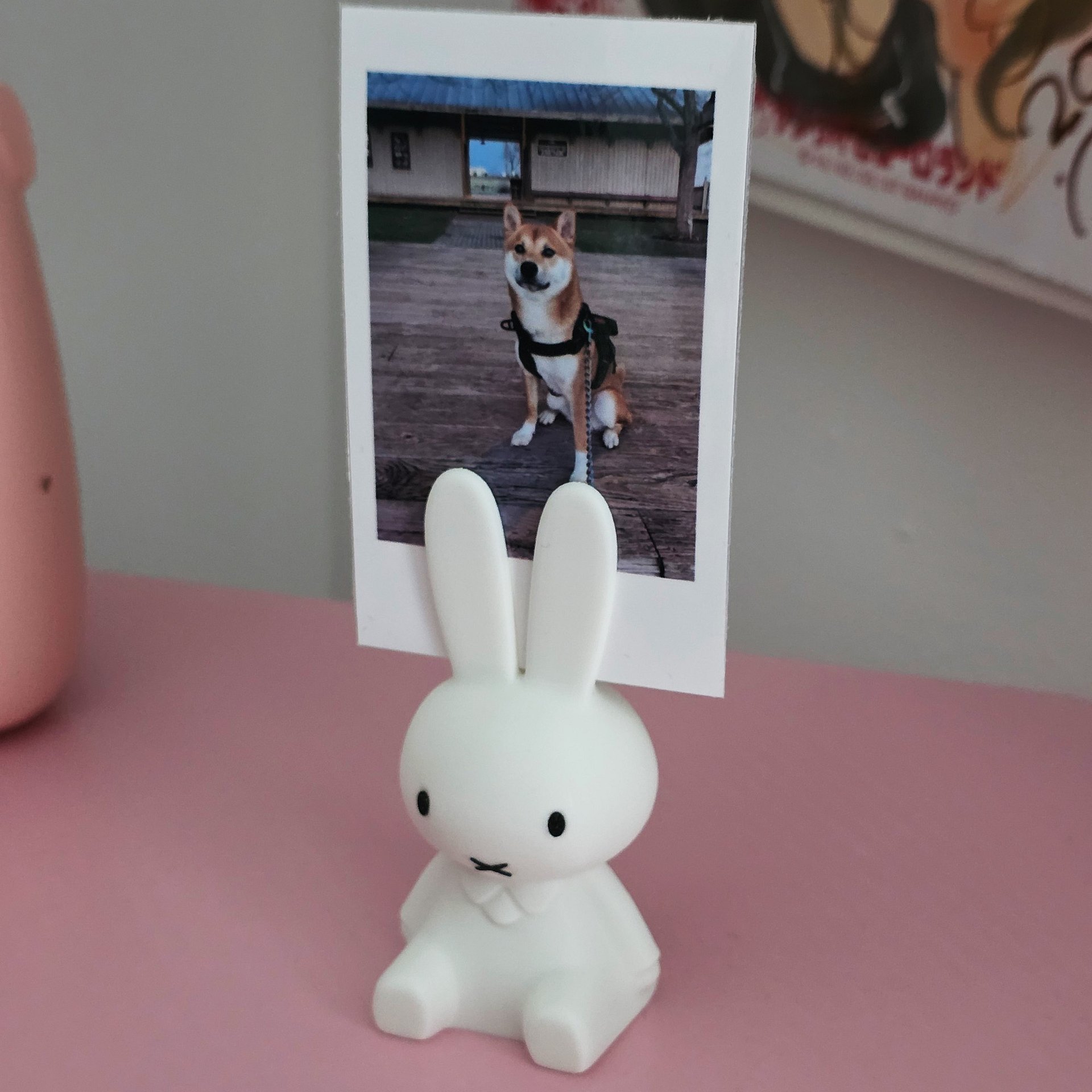 Cute Bunny Desk Photo Holder – Polaroid & Card Display Stand product image (2)