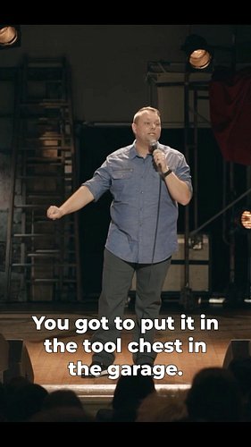 It’s that time of the year! Meet ya in the garage! 🥬💨🦃 #happythanksgiving #comedy #standup #reelsinstagram