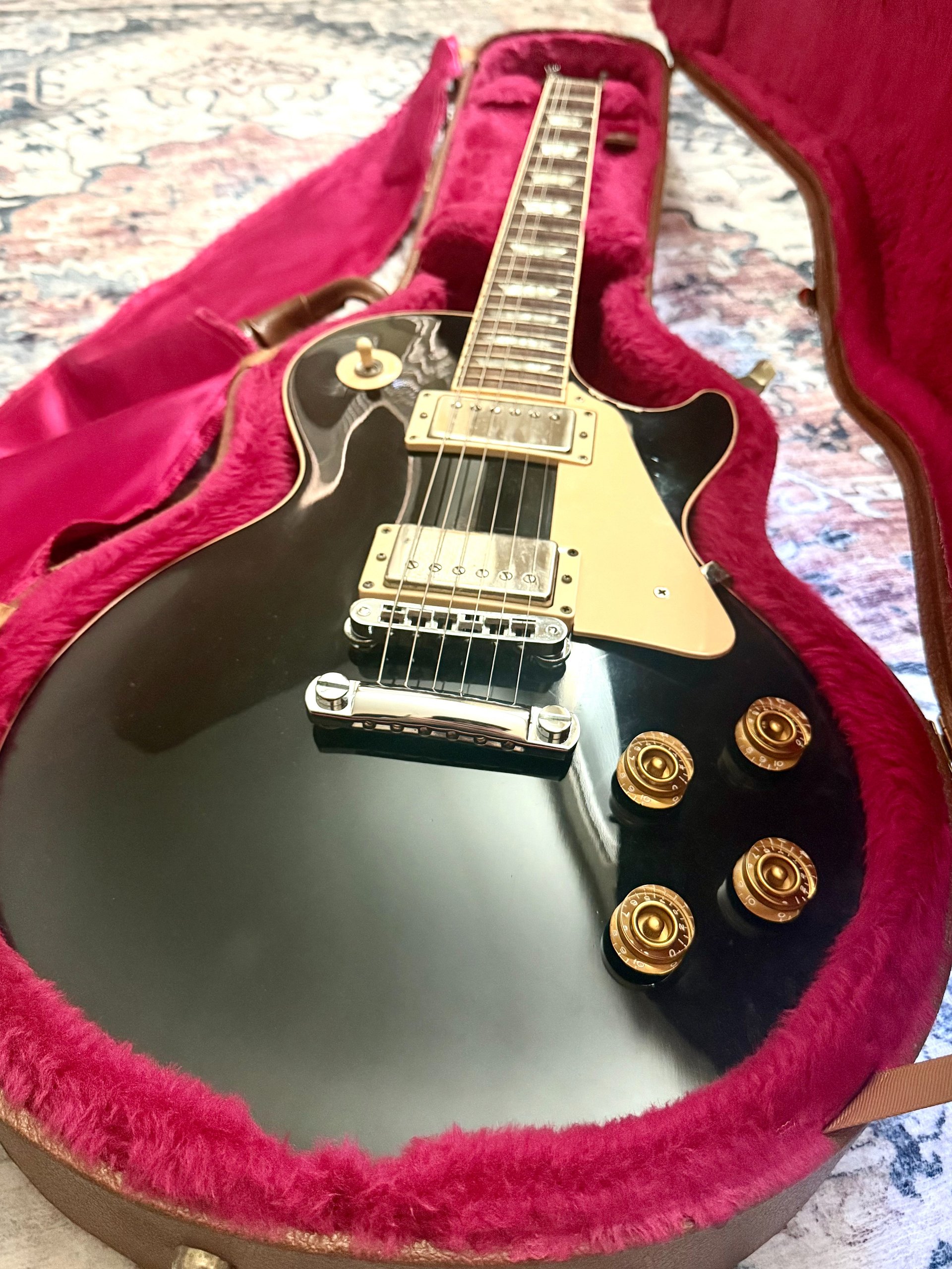2001 Gibson Les Paul Standard "BLACK GLOSS EBONY" + OHSC product image (4)