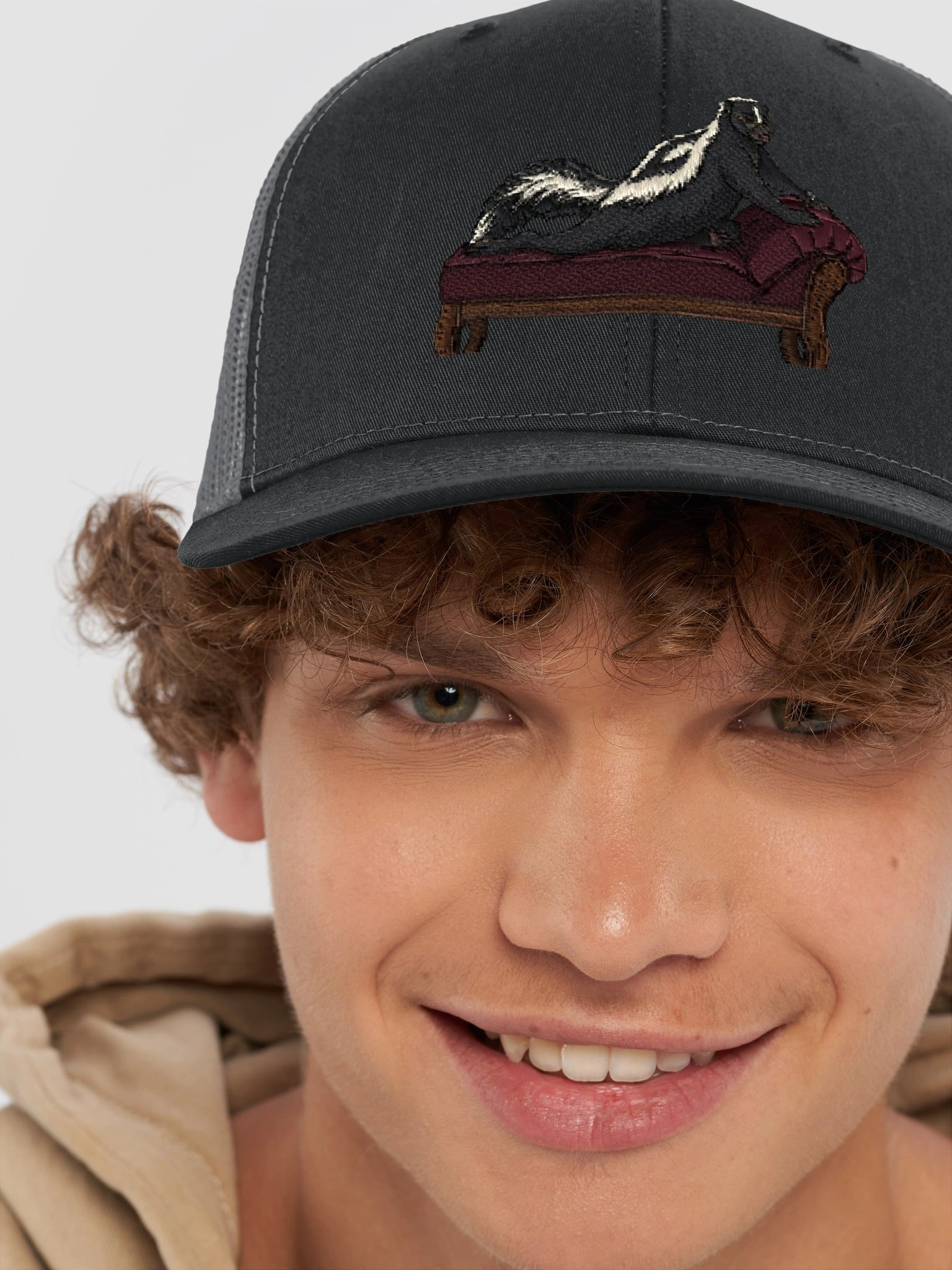 TIMELESS SKUNK ART TRUCKER HAT product image (50)