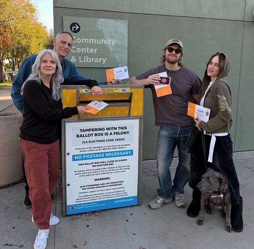 fulfilling our citizen rights! 🗳️ 
@billieeilish @finneas @maggiebaird @krondeutch #billieeilish