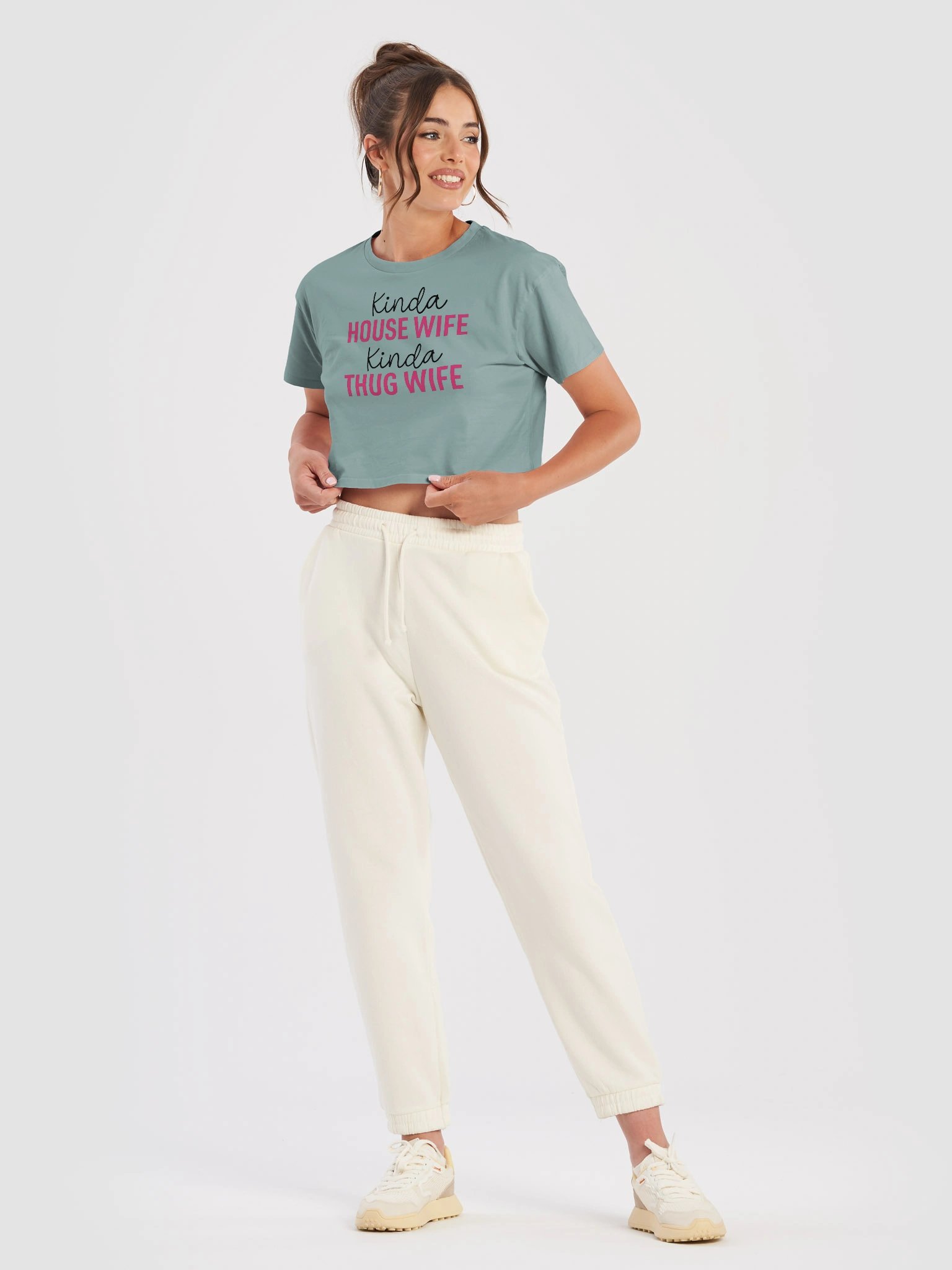 Kinda house wife crop top product image (9)