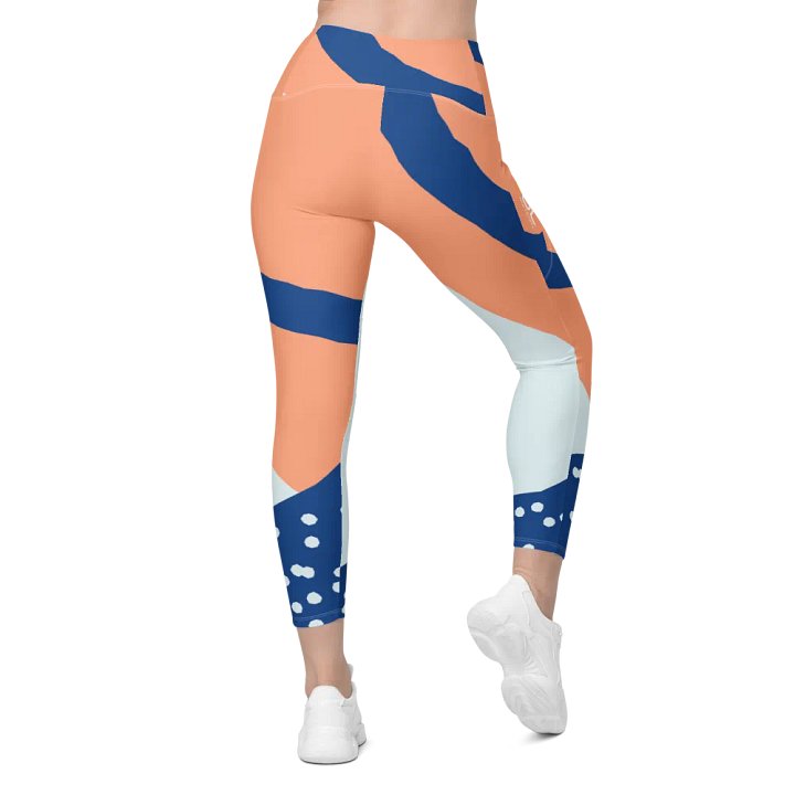 Geometric Bliss Crossover Leggings product image (2)
