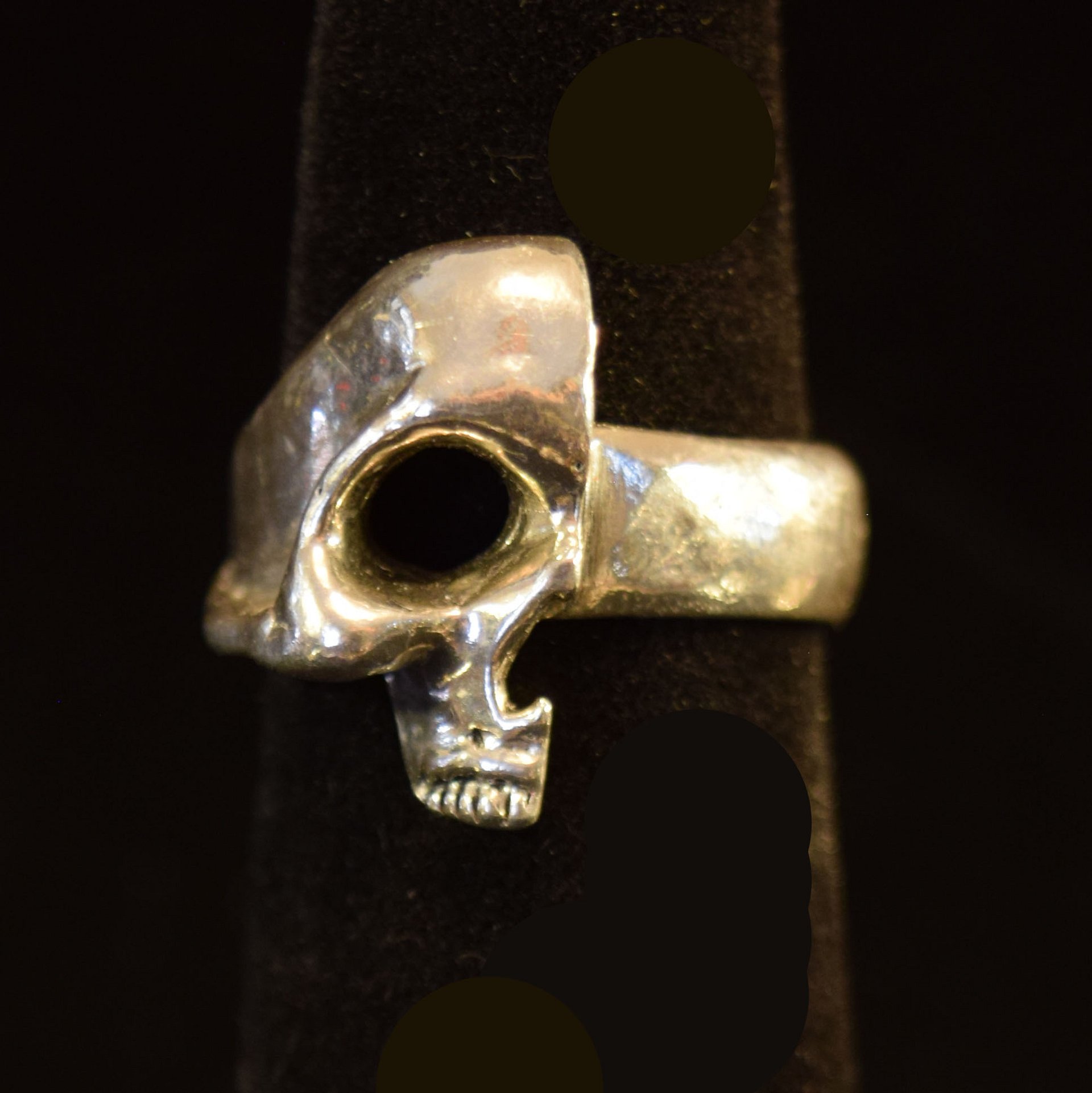 HALF SKULL RING product image (5)