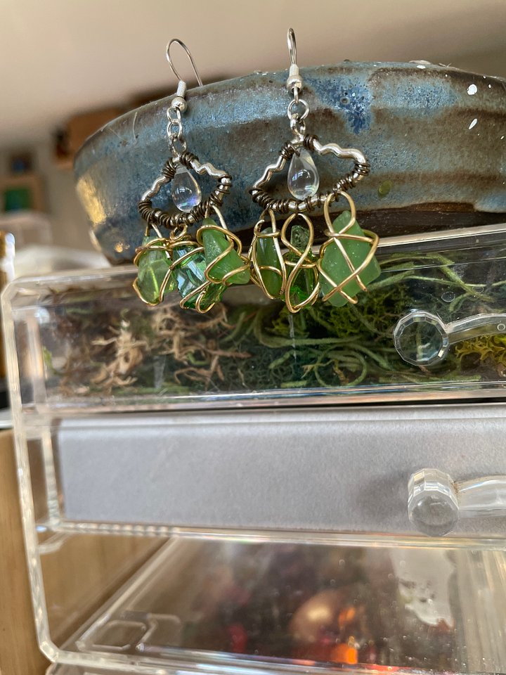 Sea glass earrings product image (2)