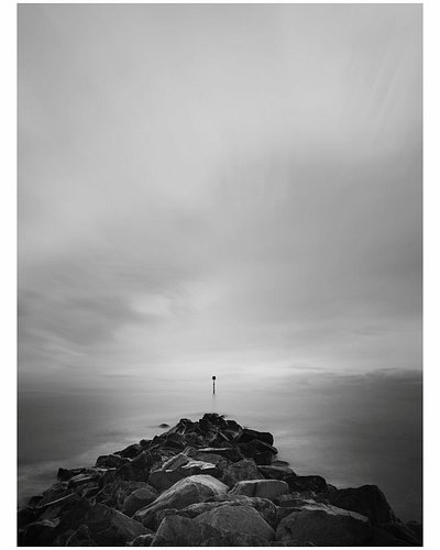 The wave breaker at Mappleton Beach. Love a long one.

#omsystem #fineartphotography #longexposure #microfourthirdsphotograph...