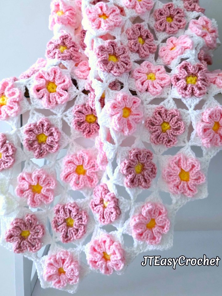 Pink Daisy Flower Baby Blanket Crochet Pattern & Video, New Baby Shower Gift, Boho Crochet Home Decor, Retro Style Floral Afghan product image (1)