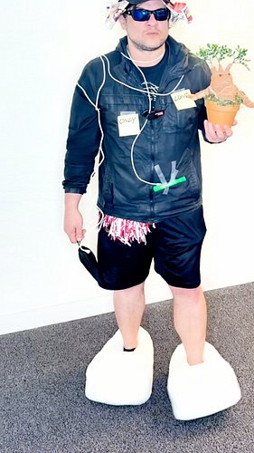 🕶️🕶️ They loved my #MetGala debut! It's called fashion, sweetie - look it up!

#fashion #metgalaredcarpet