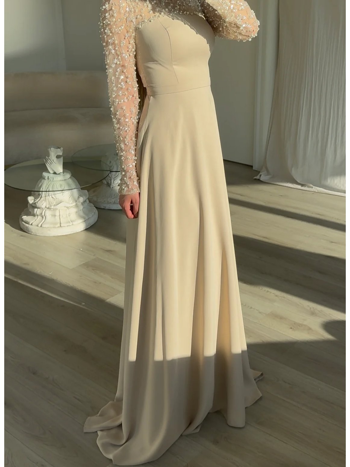 Luxury dress product image (3)