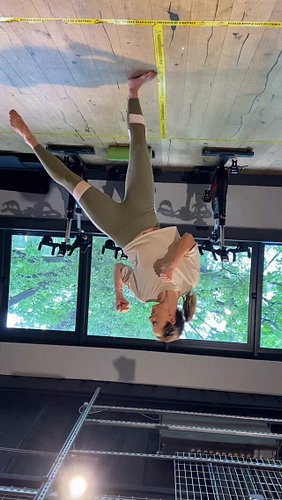 Sometimes you don’t need a plan—you just need to trust your instincts, believe in yourself, and go for it.

#cartwheel #stand...